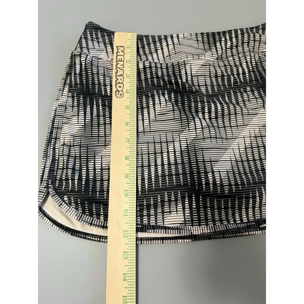 Nike Dri-FIT Tennis Skort Size Small. M11